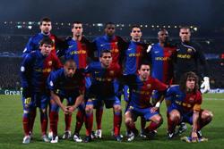 Barcelona's players lining up for a team picture