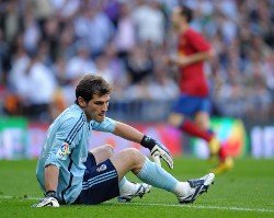 Real Madrid's goalkeeper Iker Casillas disgusted after conceding a Barcelona goal