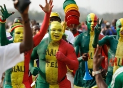 Mali fans rally in the country's colours to support their team 