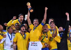 Brazil's players celebrating their 2009 Confederations Cup triumph