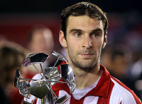 Mauro Boselli holding
the Copa Libertadores, will he surprise us once again?