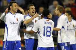 Real Zaragoza celebrate as they stun Valencia 3-0.