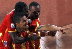 Ghan's Kwadwo Asamoah, Kevin-Prince Boateng, and Andre Dede Ayew celebrating together vs USA.