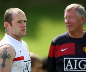 Wayne Rooney and Sir Alex Ferguson in training at Manchester United
