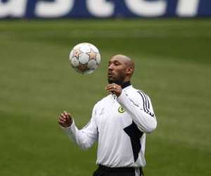 Chelsea's Nicolas Anelka shares the second place with two other players in the UEFA Champions League's top scorers chart.