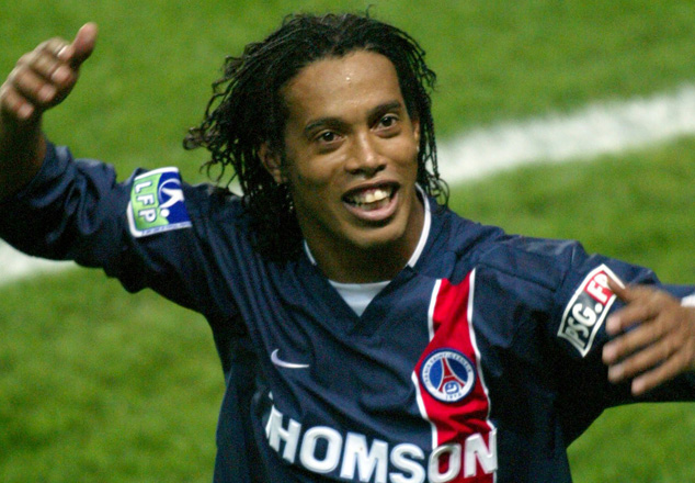 Moving to Europe: Ronaldinho finds a place in PSG