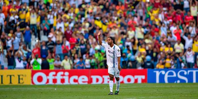 Ronaldinho thanked everyone that went to see him play