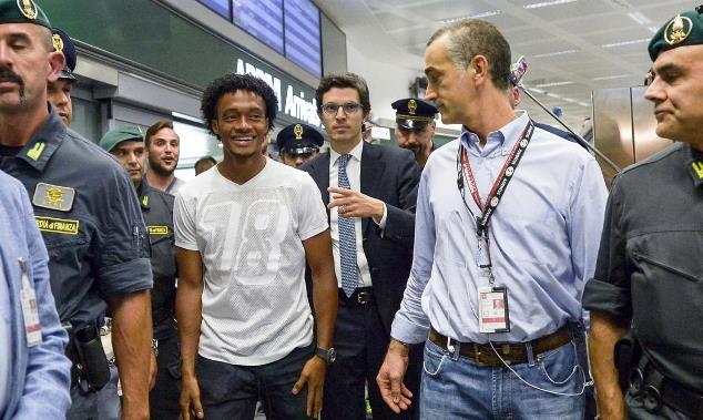 In the blink of an eye Cuadrado arrive to Italy