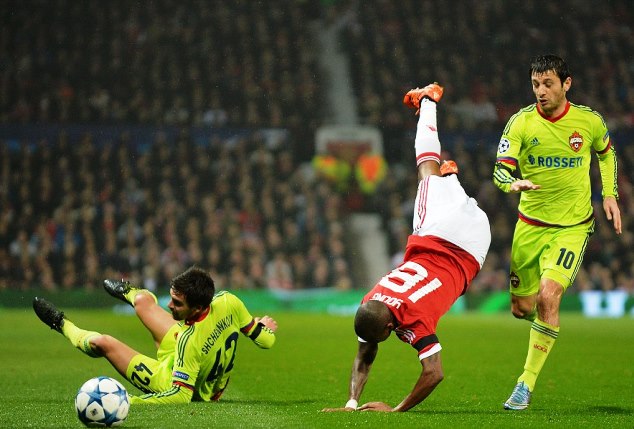 Young dives during Man United's game versus CSKA Moscow 