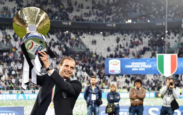 Allegri celebrates winning Serie A with Juventus 