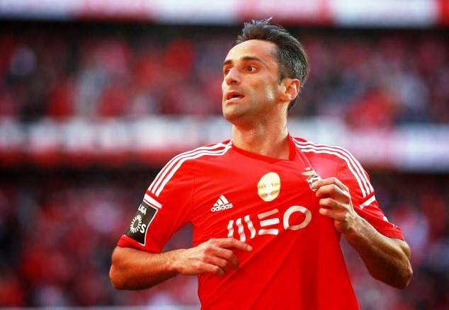 Jonas in a previous match for Benfica 
