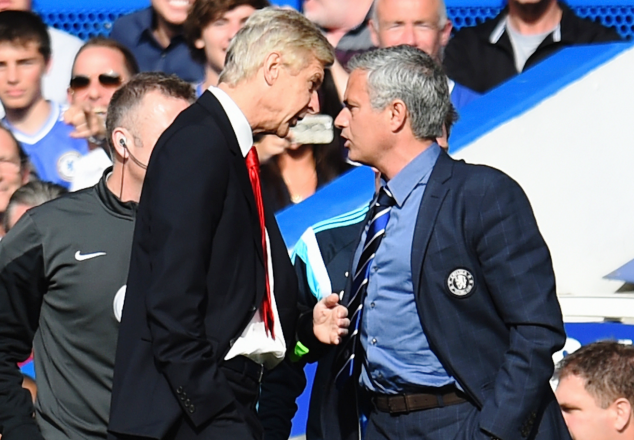 Arsene Wenger confronts Jose Mourinho on the touchline on October 5, 2015 during the Premier League clash between Chelsea and Arsenal