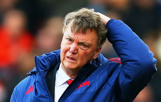 Louis Van Gaal reacts to Man United's loss in a previous league match
