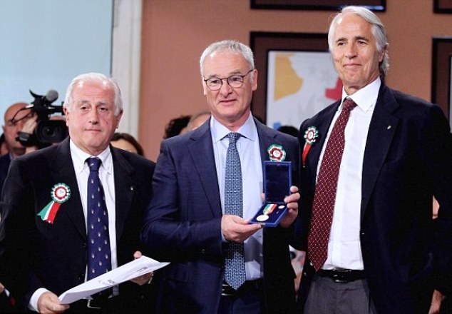 Claudio Ranieri wins Italian coach of the year award