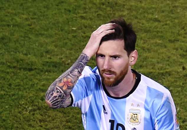 Messi reacts to missed penalty