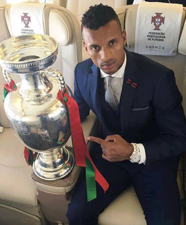 Luis Nani with the Euro 2016 trophy