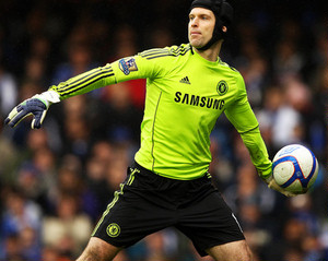 Petr Cech will be a player to watch in the Chelsea vs Manchester United Premier League match at the Stamford Bridge tonight.