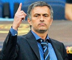 Jose Mourinho claims that he is the favourite to win the FIFA World Coach of the Year award.