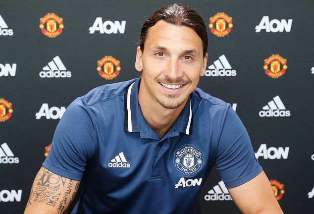 Zlatan signs for MUFC