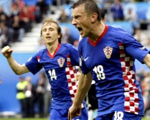 Luka Modric and Ivica Olic are important members in the Croatian national football team.