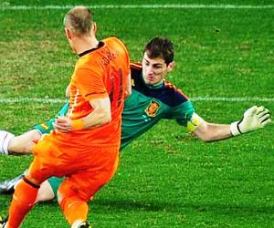 Iker Casillas is arguably the world's best goalkeeper. He made crucial saves in the 2010 FIFA World Cup final which include this one-on-one duel against Arjen Robben.