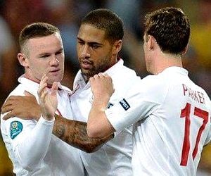 England are determined to beat Italy. Key player Wayne Rooney has been tasked to shine.