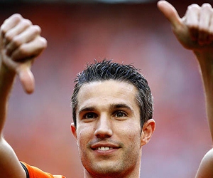 Van Persie is hopeful of finally clinching titles at Manchester United.