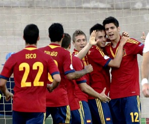 Spain are favourites to beat Italy in the 2013 UEFA Euro U-21 Championship final.
