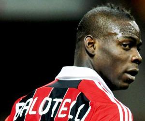 Mario Balotelli will feature for Milan against PSV on Tuesday, August 20, 2013.