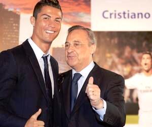 Cristiano Ronaldo signed a contract extension at Real Madrid on September 15, 2013.