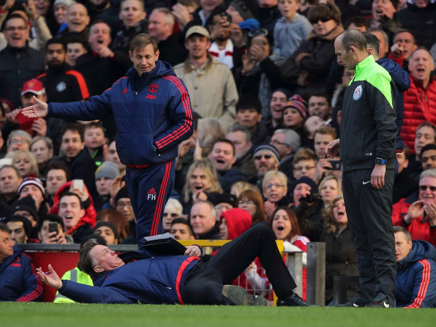 An iconic moment of Van Gaal protesting against a foul in a Manchester United-Arsenal clash in 2016