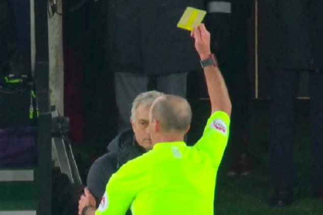 Mou booked for hilariously entering Saints' dugout