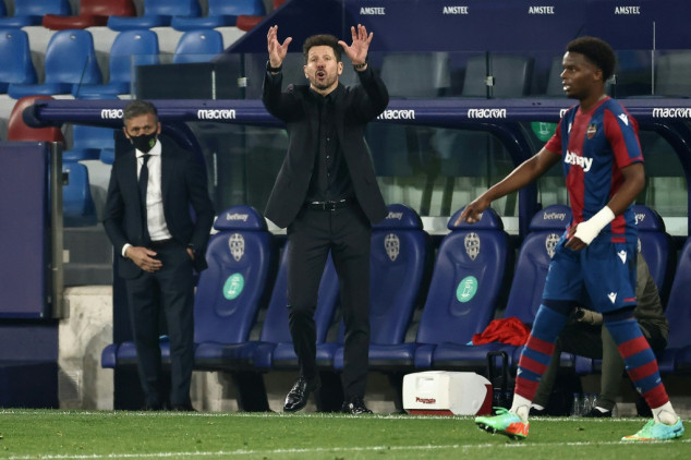 Leaders Atletico held by Levante after glaring Correa miss