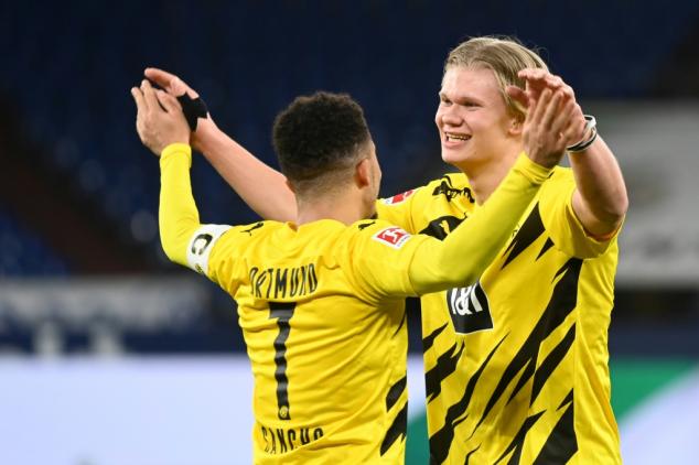 Dortmund fined for mask-free players party after derby win