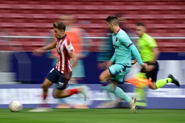 Llorente the driving force as Atletico create breathing space in La Liga