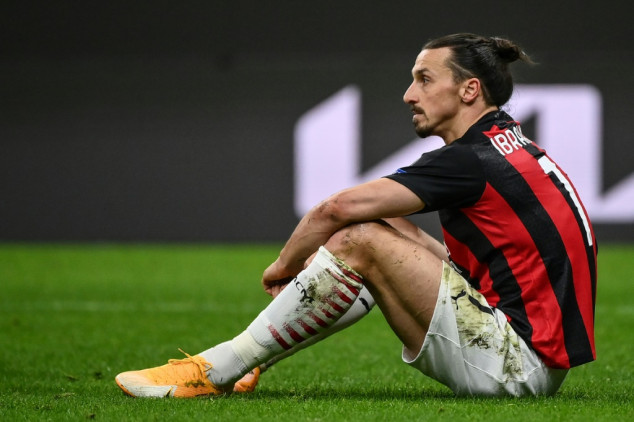 Ibrahimovic's Milan turn to Serie A title chase after Europa exit