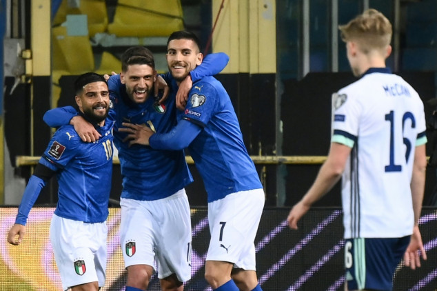 Italy open campaign with Northern Ireland win