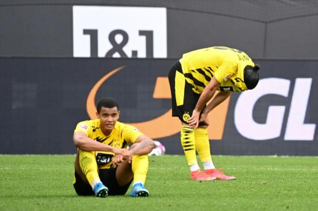Borussia Dortmund volta a perder e se complica em sua luta por vaga na Champions