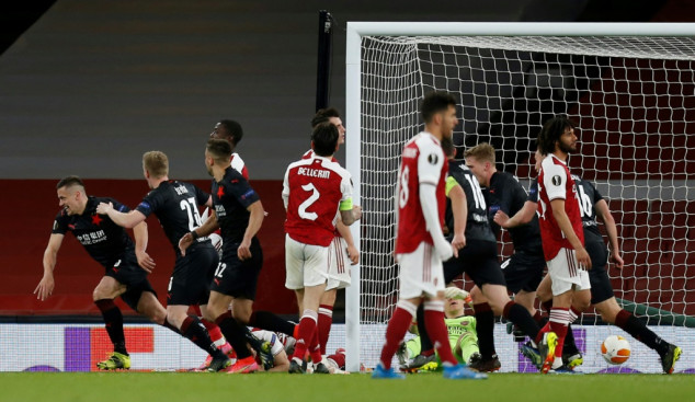 Man Utd ease to Europa League win, Arsenal held by Slavia