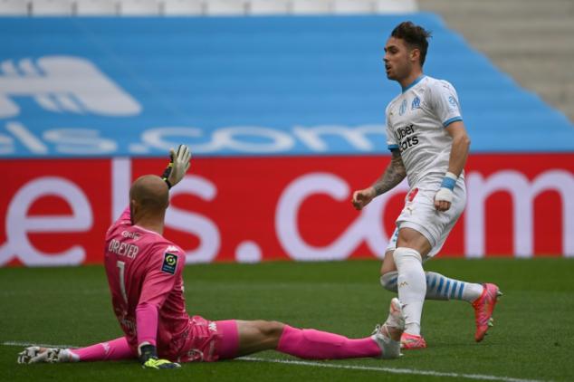 Lirola double gives Marseille late win over Lorient