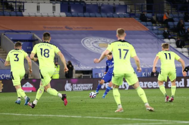 Leicester é derrotado pelo Newcastle e pode sair do topo do Inglês