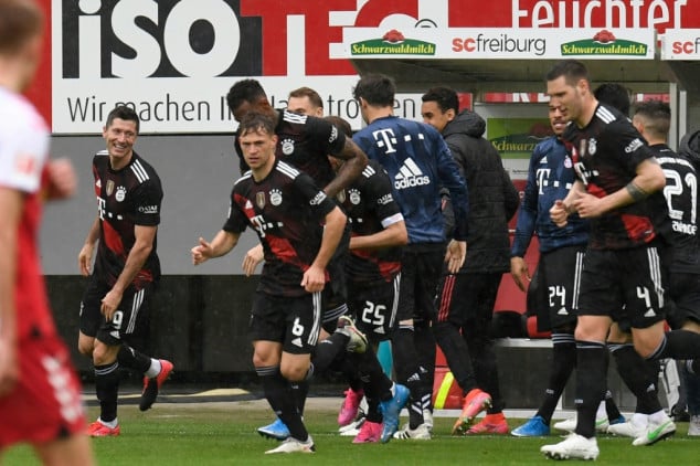 Robert Lewandowski equals Bundesliga record with 40th goal this season