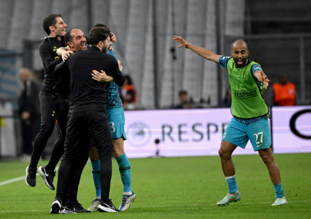 Spurs, Eintracht into Champions League last 16 as Liverpool beat Napoli