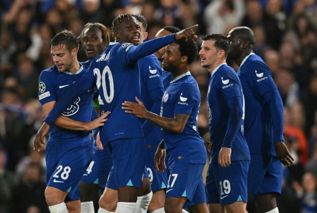 Chilwell injury sours Chelsea's win over Zagreb