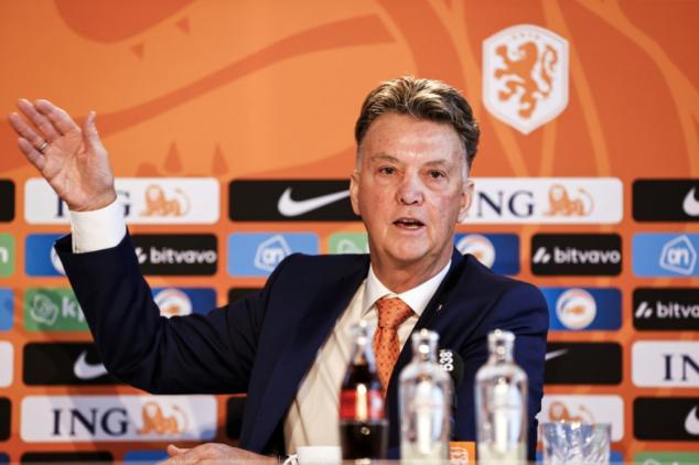 Com Cillessen de fora, Louis van Gaal anuncia lista de convocados da Holanda para a Copa