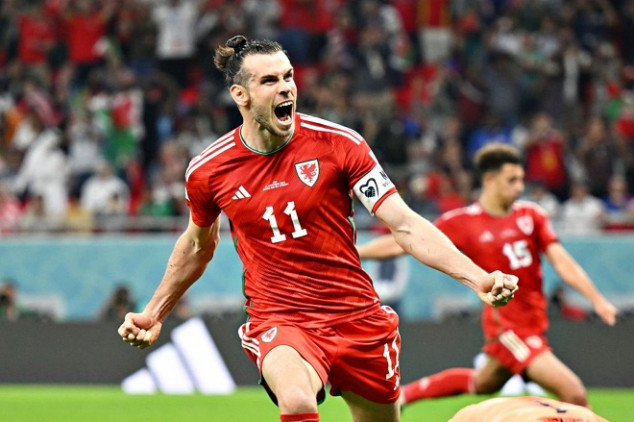 Bale saves the day for Wales with late PK - Video