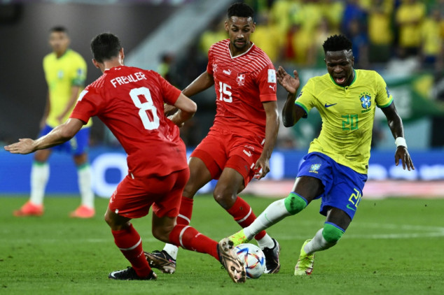 Casemiro goal downs Switzerland to take Brazil into World Cup last 16