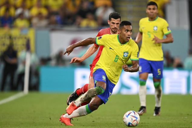 Neymar e Danilo continuam fora contra Camarões; Alex Sandro é novo desfalque