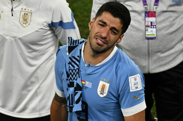 Suarez heroics not enough as Uruguay and Ghana both exit World Cup