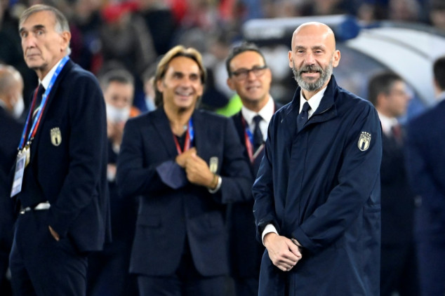 Vialli takes break from Italy duties in cancer battle
